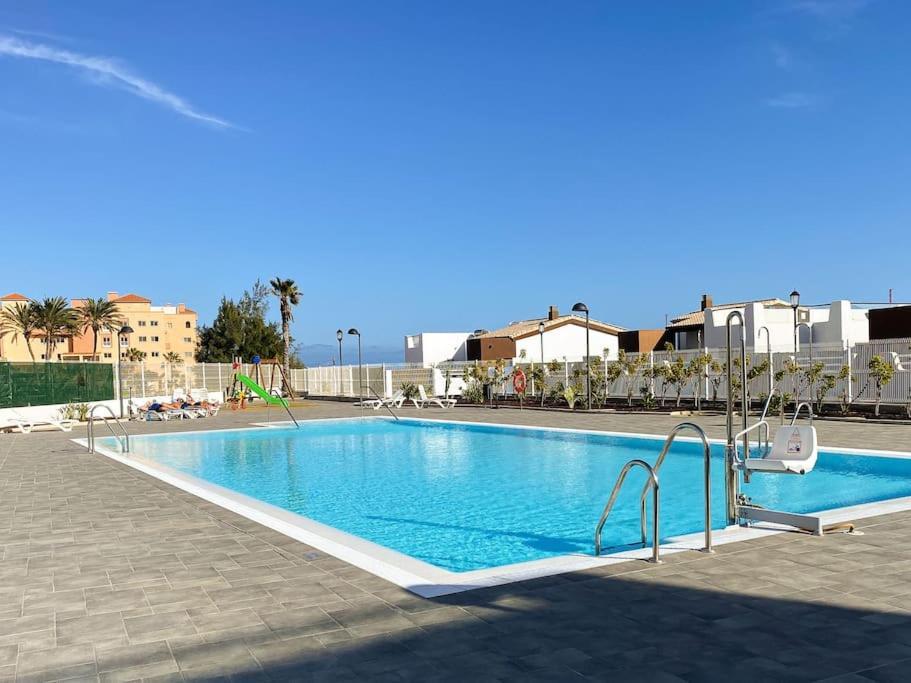 Sunny Luxury Apartment With Two Great Sunny - Level Terraces, Two Swimming Pools, In A New Complex Pueblo Majorero, Close To Fuerteventura Golf Club, Next To The Beach , Atlantico Shopping Mall And Casino In Caleta De Fuste Ngoại thất bức ảnh