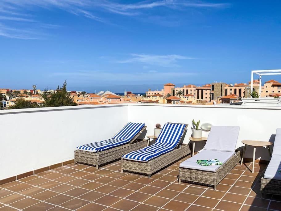 Sunny Luxury Apartment With Two Great Sunny - Level Terraces, Two Swimming Pools, In A New Complex Pueblo Majorero, Close To Fuerteventura Golf Club, Next To The Beach , Atlantico Shopping Mall And Casino In Caleta De Fuste Ngoại thất bức ảnh