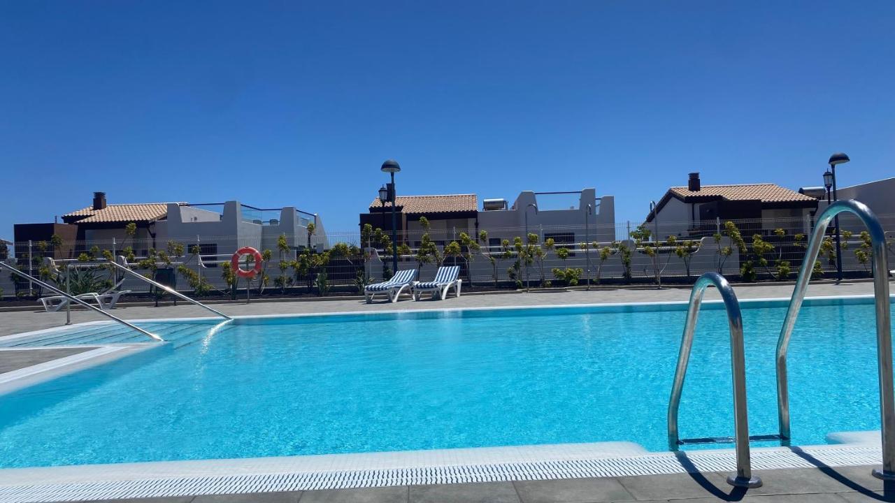 Sunny Luxury Apartment With Two Great Sunny - Level Terraces, Two Swimming Pools, In A New Complex Pueblo Majorero, Close To Fuerteventura Golf Club, Next To The Beach , Atlantico Shopping Mall And Casino In Caleta De Fuste Ngoại thất bức ảnh