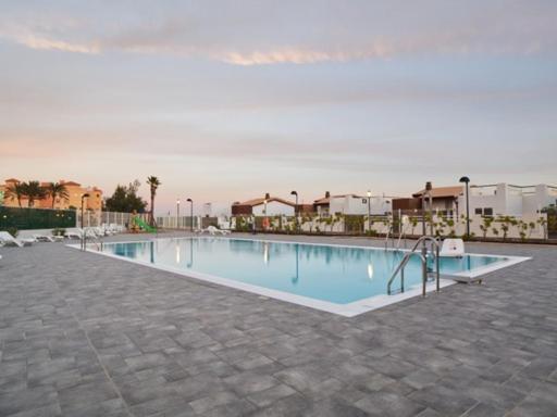 Sunny Luxury Apartment With Two Great Sunny - Level Terraces, Two Swimming Pools, In A New Complex Pueblo Majorero, Close To Fuerteventura Golf Club, Next To The Beach , Atlantico Shopping Mall And Casino In Caleta De Fuste Ngoại thất bức ảnh